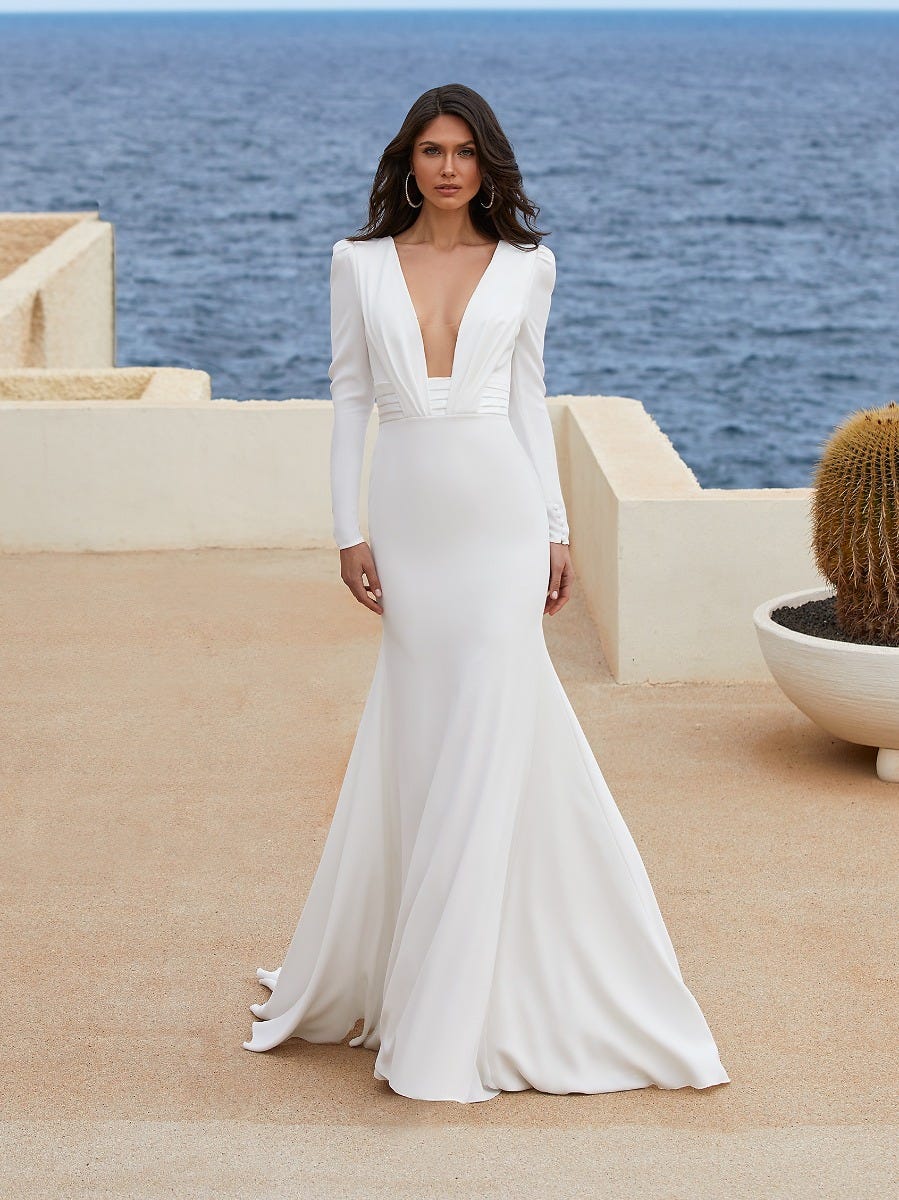 TUCANA / Pronovias Sale Wedding Dress. UK14 - Romantique Bridal